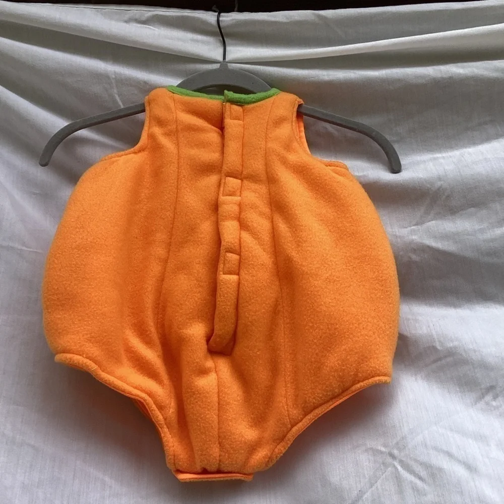 Dress Up America jack-o-lantern costume, size 6-12 months